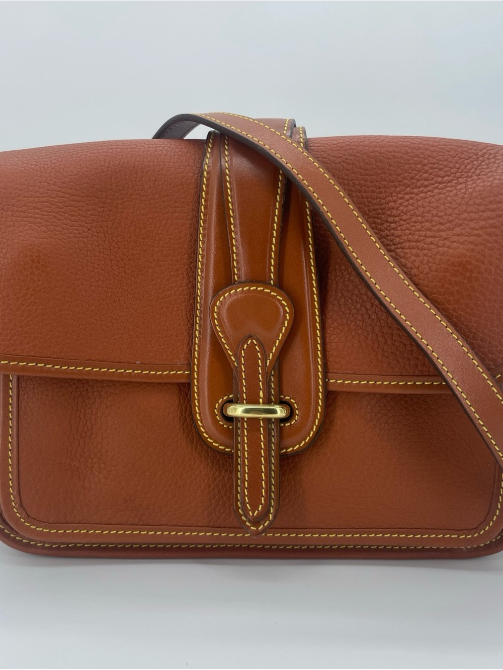 Vtg Dooney & Bourke Tan Leather Crossbody Pocket  Equestrian Bag Model R125 - Picture 2 of 16